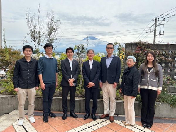 Kansai Japan-Latvia Association Visits&nbsp;Fuji